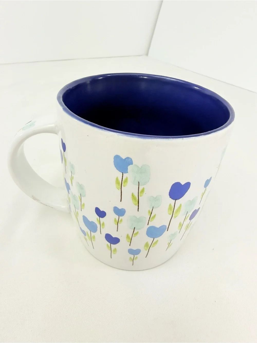 Starbucks SPRING HEARTS 2007 Blue White Flower 13 ounce Ceramic Coffee Tea Mug